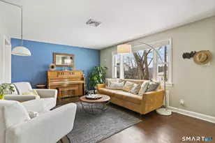 20 Highland Pl, Greenwich, CT 06831 - Photo 5