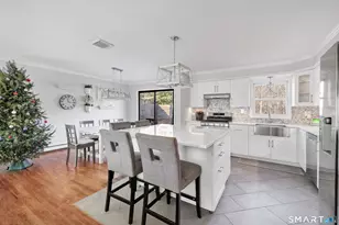 32 Autumn Ridge Rd, Milford, CT 06461 - Photo 5