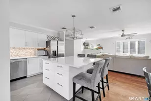 32 Autumn Ridge Rd, Milford, CT 06461 - Photo 7