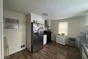 1730 Quinnipiac Ave, New Haven, CT 06513 - Photo 5