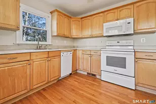 348 Kelly Rd, Middlebury, CT 06762 - Photo 11