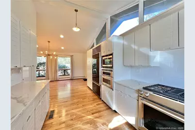 14 Constance Lane, Stamford, CT 06903 - Photo 11