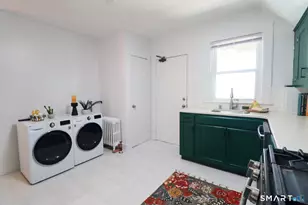 190 Montauk Ave, New London, CT 06320 - Photo 17