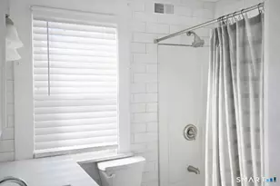 34 Harlem Ave, Bridgeport, CT 06606 - Photo 15