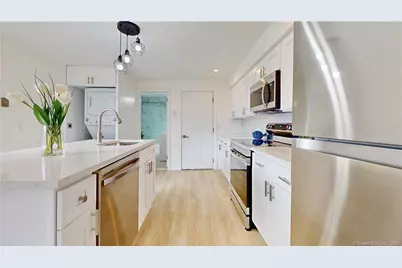 37 Village Road #2, Milford, CT 06460 - Photo 3