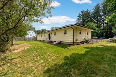 8 Bonnie Lane, Waterbury, CT 06705 - Photo 3