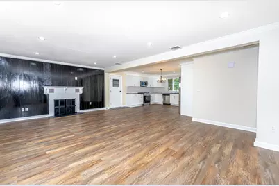 8 Bonnie Lane, Waterbury, CT 06705 - Photo 7