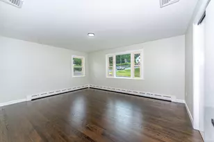 8 Bonnie Ln, Waterbury, CT 06705 - Photo 21