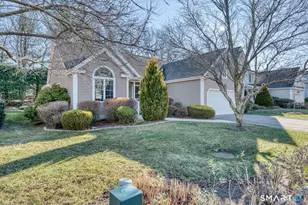 18 Compass Ct, East Lyme, CT 06357 - Photo 1