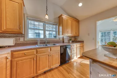 18 Compass Court #18, East Lyme, CT 06357 - Photo 15