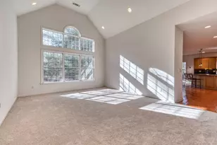 24 Worthington Dr, Farmington, CT 06032 - Photo 11