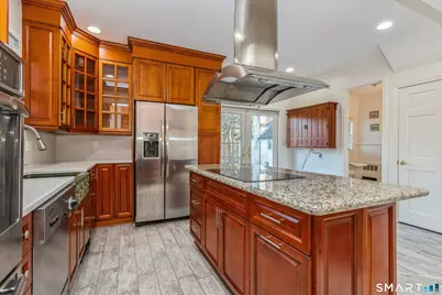 181 East Putnam Avenue, Greenwich, CT 06830 - Photo 7