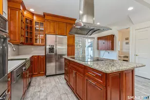 181 E Putnam Ave, Greenwich, CT 06830 - Photo 7