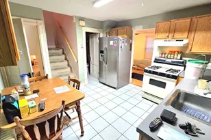 18 Westphal St, West Hartford, CT 06110 - Photo 3