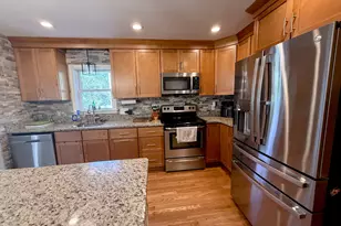 18 Deerfield Dr, East Windsor, CT 06016 - Photo 9