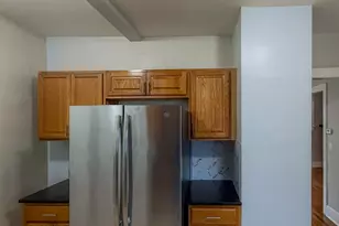 216 Cornwall St, Hartford, CT 06112 - Photo 9