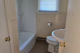 27 College St, Clinton, CT 06413 - Photo 5