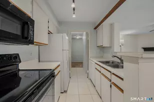 75 Crown Knoll Ct, Groton, CT 06340 - Photo 15