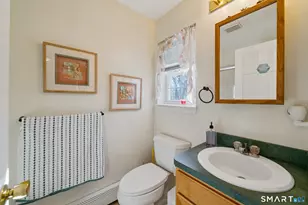 68 Woodcrest Dr, Waterbury, CT 06708 - Photo 15