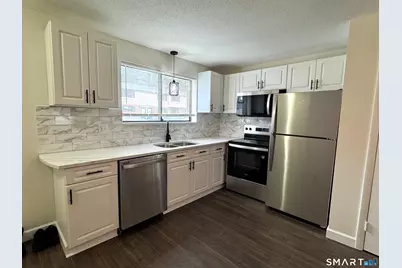 39 Horton Hill Road #APT 6E, Naugatuck, CT 06770 - Photo 3