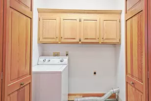 1129 N Colony Rd, Meriden, CT 06450 - Photo 13