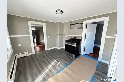 40 Oak Street #2, Windsor Locks, CT 06096 - Photo 5