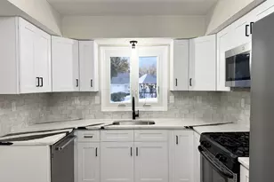 9 Chasse Dr, East Windsor, CT 06088 - Photo 5