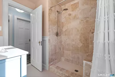 32 Cedarhurst Lane, Milford, CT 06461 - Photo 15