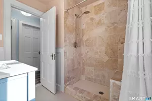 32 Cedarhurst Ln, Milford, CT 06461 - Photo 15