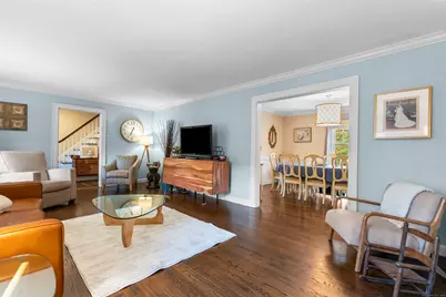 32 Cedarhurst Lane, Milford, CT 06461 - Photo 3