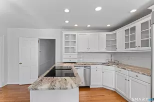 249 Main St, Fairfield, CT 06890 - Photo 15