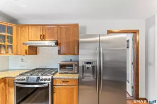 229 Middle River Rd, Danbury, CT 06811 - Photo 5