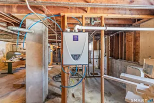 229 Middle River Rd, Danbury, CT 06811 - Photo 27