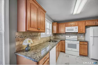 75 Redwood Drive #1303, East Haven, CT 06513 - Photo 15