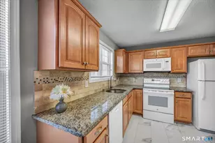 75 Redwood Dr, East Haven, CT 06513 - Photo 15