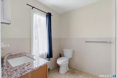 30 Ravenwood Road, West Hartford, CT 06107 - Photo 25