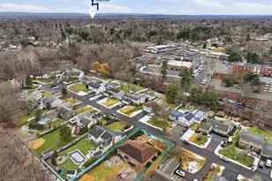 30 Ravenwood Rd, West Hartford, CT 06107 - Photo 33