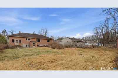 30 Ravenwood Road, West Hartford, CT 06107 - Photo 3