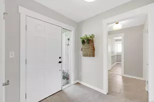 617 Cherokee Ln, Stratford, CT 06614 - Photo 11