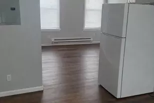 1347 Pembroke St, Bridgeport, CT 06608 - Photo 5