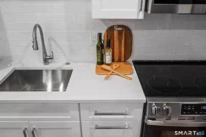 131 Beach Road #202, Fairfield, CT 06824 - Photo 3