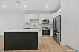 131 Beach Rd, Fairfield, CT 06824 - Photo 11