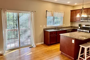 17 Riverview Ct, Brookfield, CT 06804 - Photo 3