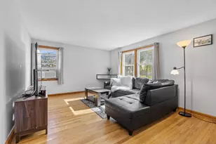 404 Elmwood Dr, Windsor Locks, CT 06096 - Photo 5