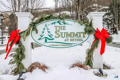 32 Hunting Ridge Lane #32, Bethel, CT 06801 - Photo 5