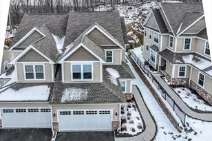 32 Hunting Ridge Ln, Bethel, CT 06801 - Photo 3