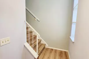 218 Wakefield Cir, East Hartford, CT 06118 - Photo 7