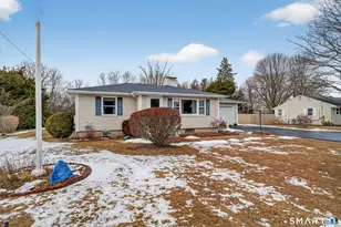 103 Maple Ave, Old Saybrook, CT 06475 - Photo 3