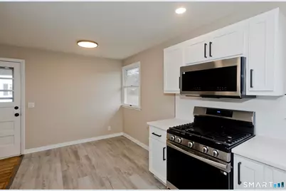 2 Pearl St Extension, Enfield, CT 06082 - Photo 17