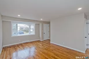 2 Pearl St Ext, Enfield, CT 06082 - Photo 5